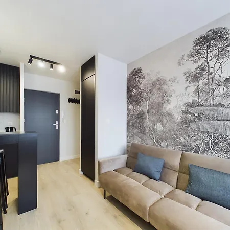 Modern With Wifi In By Renters *